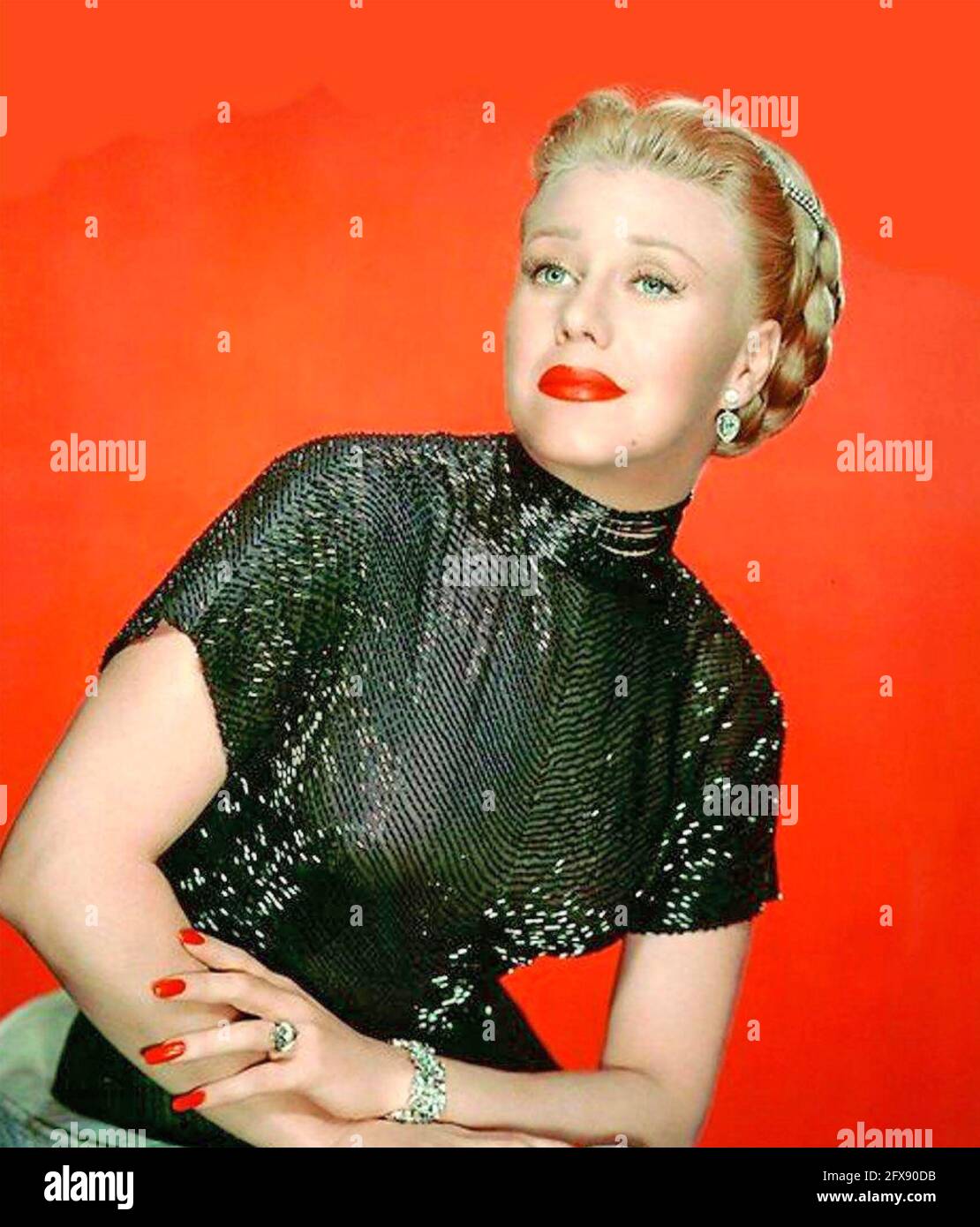 GINGER ROGERS (1911-1995) actrice et danseuse américaine vers 1945 Banque D'Images