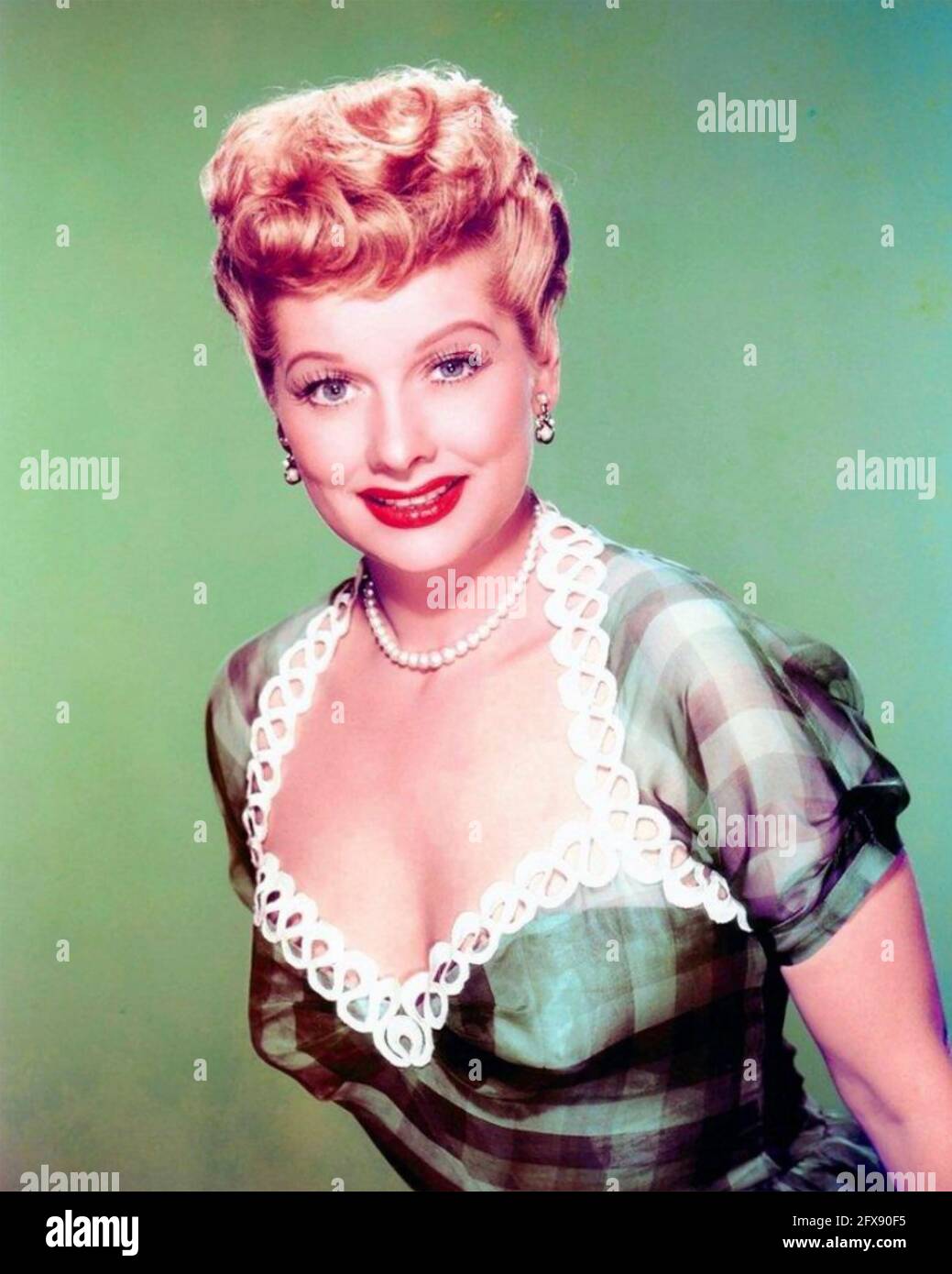 LUCILLE BALL (1911-1989) actrice et productrice américaine vers 1955 Banque D'Images