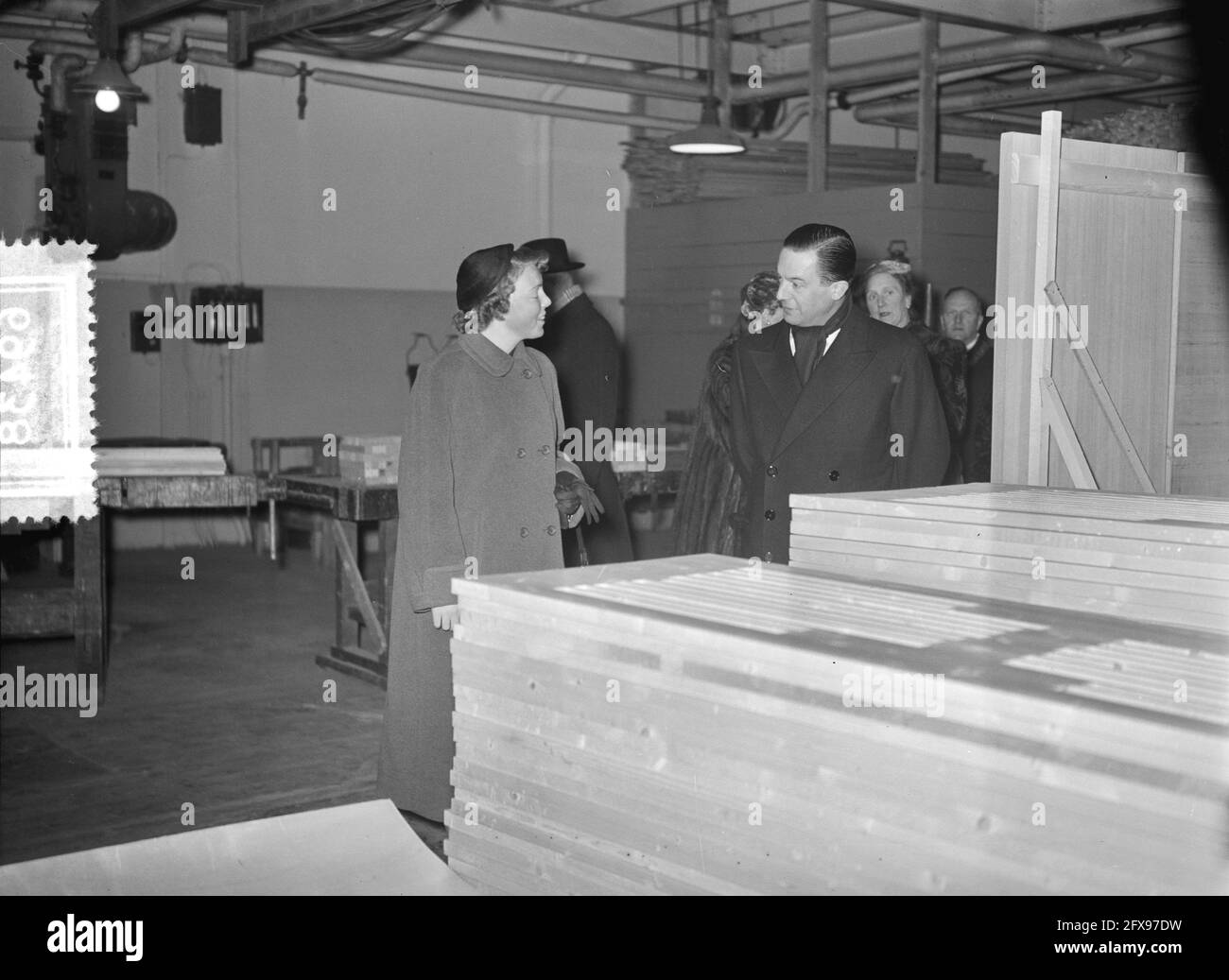 La princesse Beatrix visite les ateliers et l'école de la Nederlandse Dok- en Scheepsbouwmaatschappij (NDSM), 16 janvier 1955, lancement, visites, Construction navale, lancement, pays-Bas, Agence de presse du XXe siècle photo, nouvelles à retenir, documentaire, photographie historique 1945-1990, histoires visuelles, L'histoire humaine du XXe siècle, immortaliser des moments dans le temps Banque D'Images