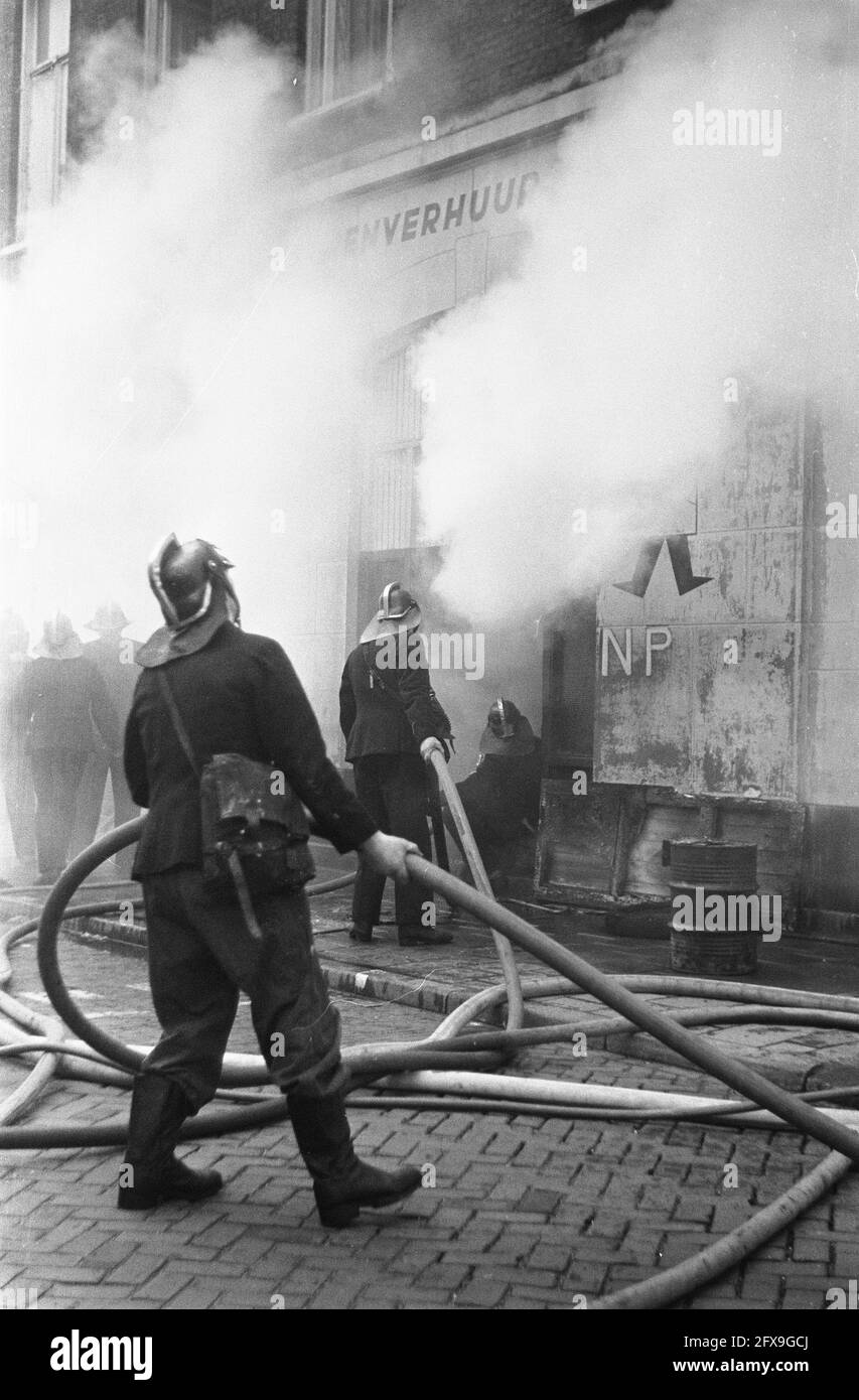 Pompiers de l'entreprise Banque d'images noir et blanc - Alamy