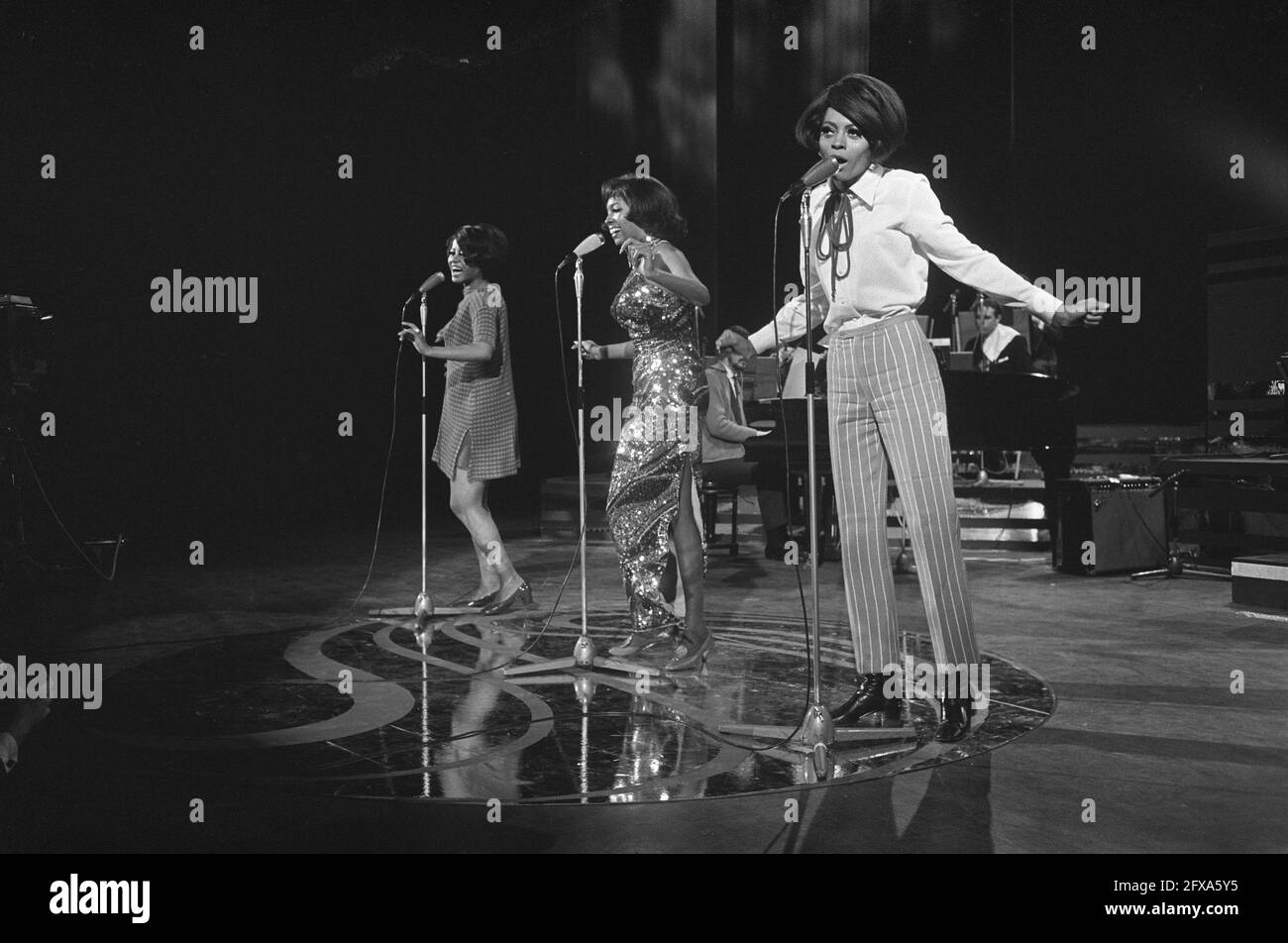 Diana Ross et les Suprismes pendant l'enregistrement à la RAI pour AVRO-TV, 16 janvier 1968, pays-Bas, agence de presse du XXe siècle photo, nouvelles à retenir, documentaire, photographie historique 1945-1990, histoires visuelles, L'histoire humaine du XXe siècle, immortaliser des moments dans le temps Banque D'Images