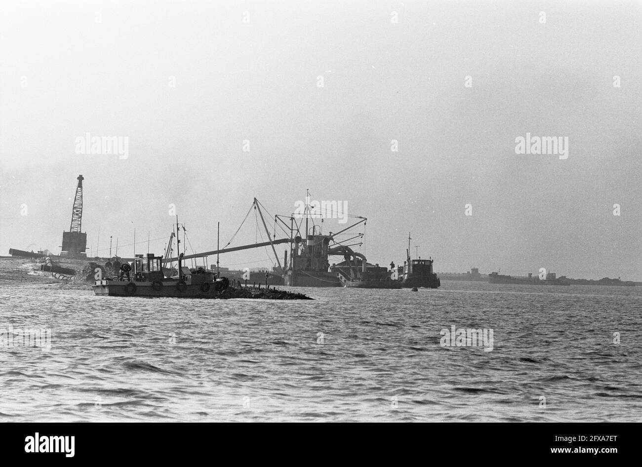 Dike Southern Flevoland grandit, 10 novembre 1961, dykes, pays-Bas, agence de presse du xxe siècle photo, nouvelles à retenir, documentaire, photographie historique 1945-1990, histoires visuelles, L'histoire humaine du XXe siècle, immortaliser des moments dans le temps Banque D'Images