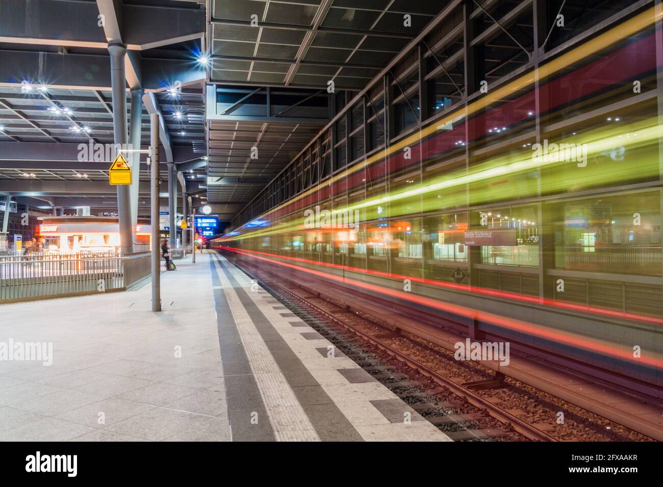 BERLIN, ALLEMAGNE - 6 SEPTEMBRE 2017 : vue de la gare de train rapide S-Bahn de Berlin Sudkreuz. Banque D'Images