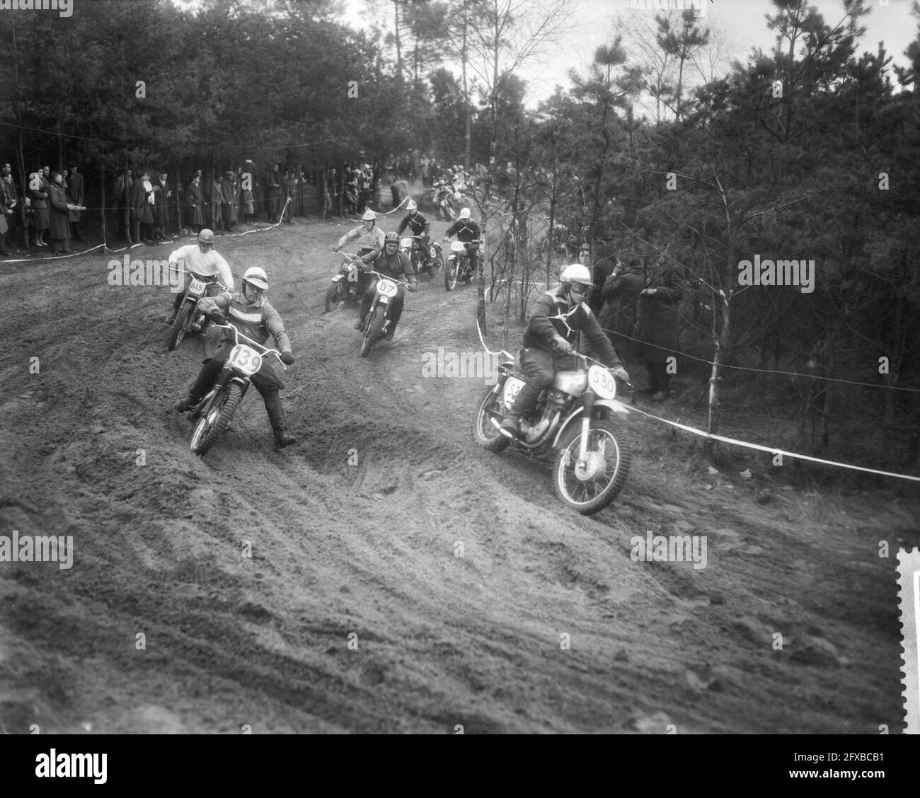 International Motocross à Boekel (N.BR.), 30 mars 1959, MOTORCROSS, pays-Bas, agence de presse du xxe siècle photo, nouvelles à retenir, documentaire, photographie historique 1945-1990, histoires visuelles, L'histoire humaine du XXe siècle, immortaliser des moments dans le temps Banque D'Images