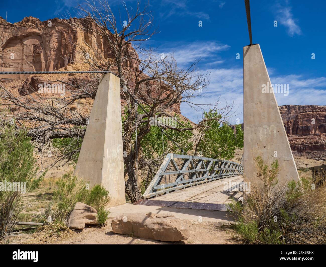 Pont Swinging historique de San Rafael, Buckhorn Draw Road, région de San Rafael Swing au nord-ouest de Green River, Utah. Banque D'Images