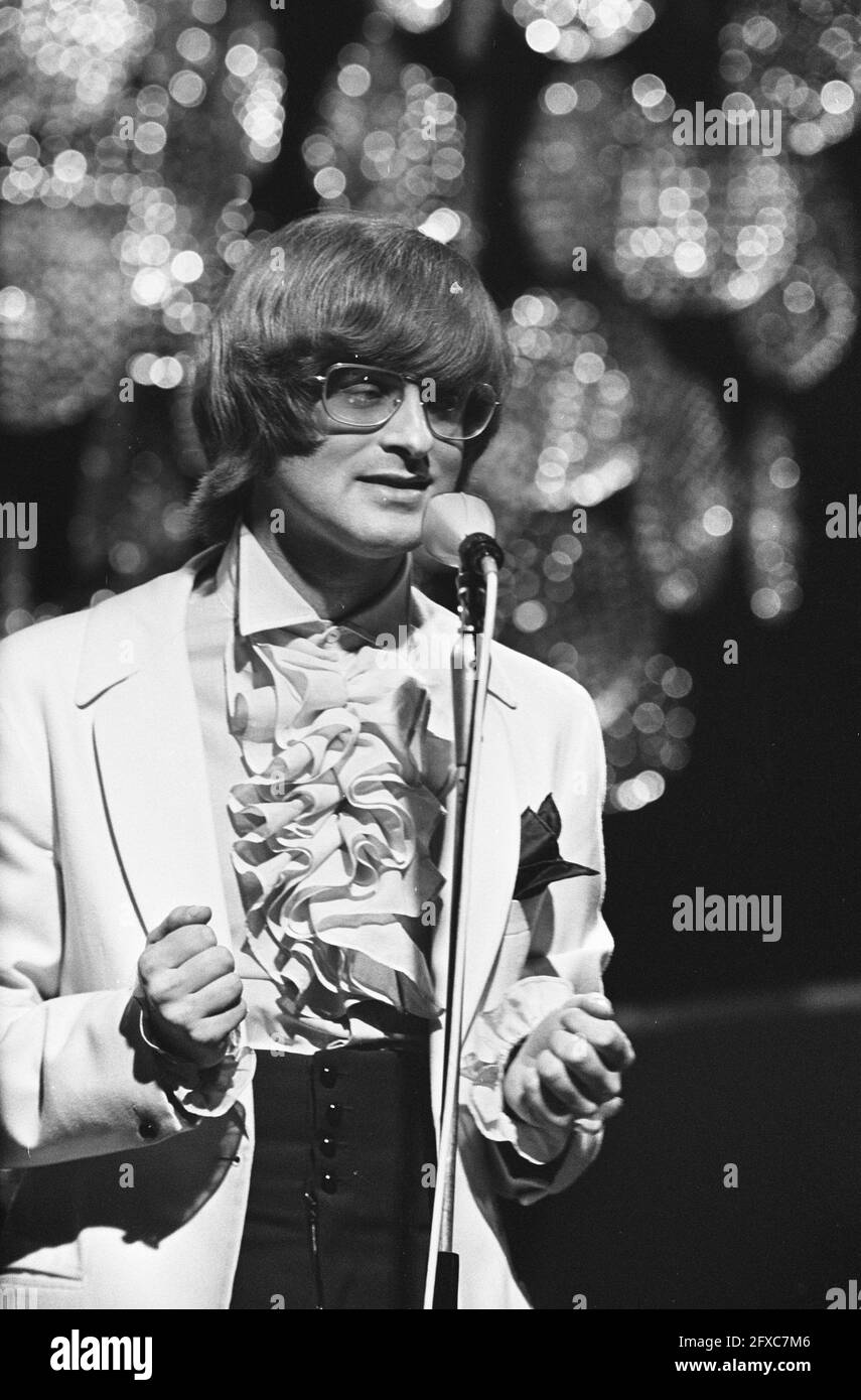 Finale nationale du concours Eurovision Song à Scheveningen n° 17, Dave, 26 février 1969, SONGFESTIALS, Finales, pays-Bas, Agence de presse du XXe siècle photo, news to remember, documentaire, photographie historique 1945-1990, histoires visuelles, L'histoire humaine du XXe siècle, immortaliser des moments dans le temps Banque D'Images