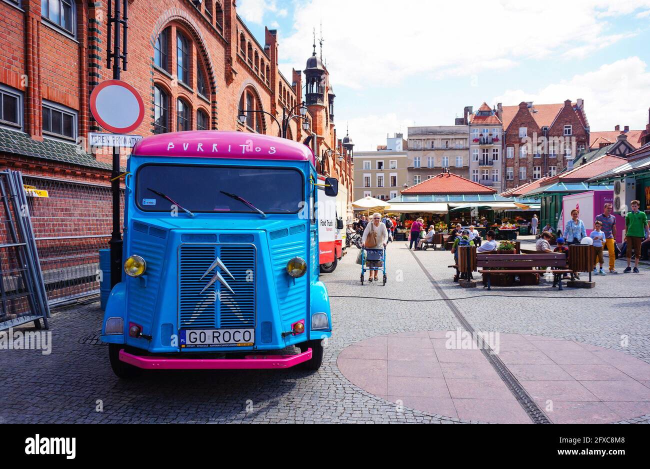 GDANSK, POLOGNE - 21 septembre 2015 : bus bleu Purritos classique situé au centre-ville Banque D'Images