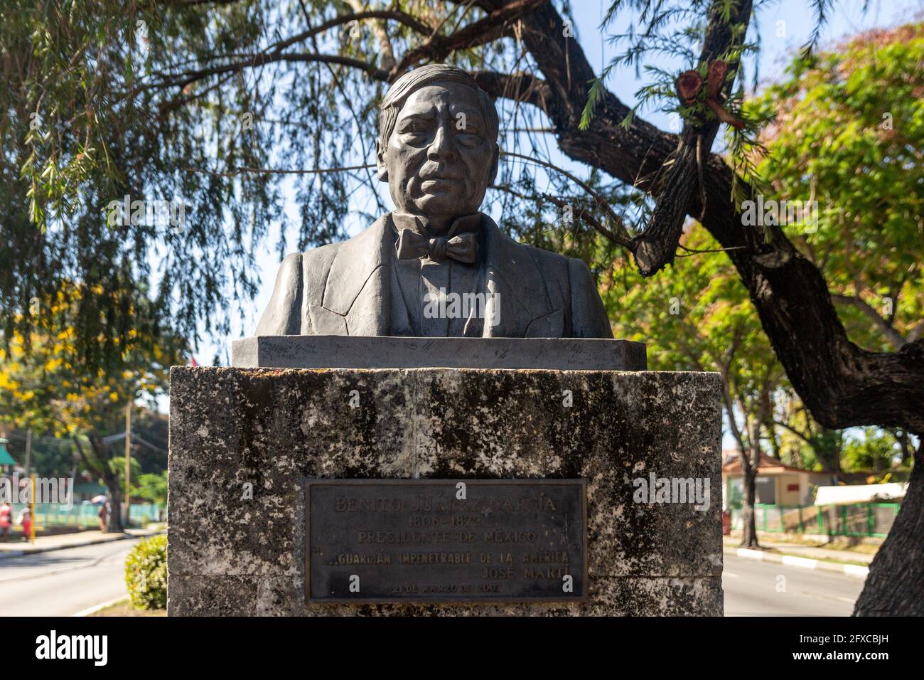 Buste de Benito Juarez dans l'avenue du Président à Santiago de Cuba, Cuba Banque D'Images