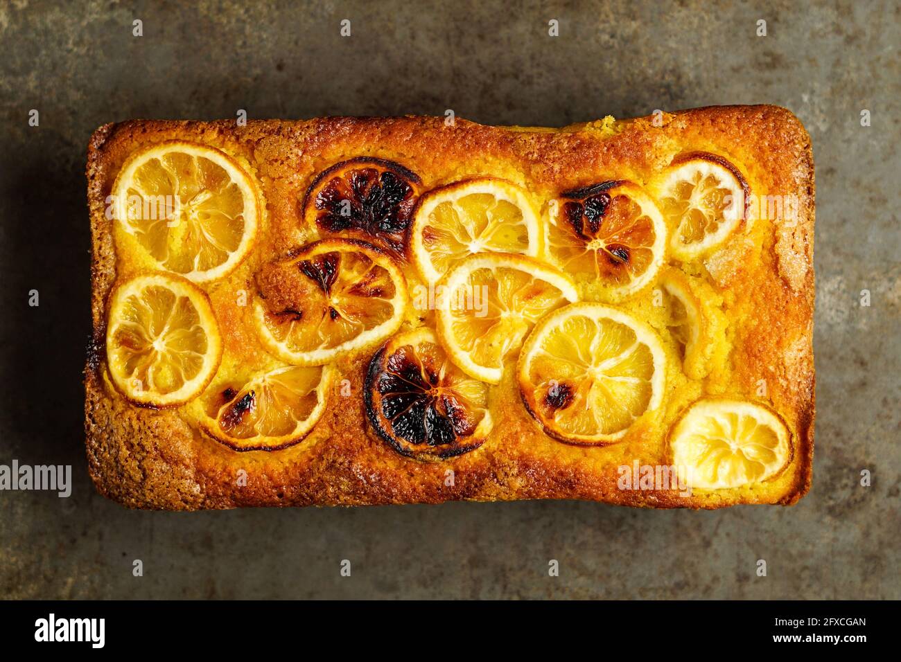 Gateau Au Citron Et Au Curcuma Photo Stock Alamy