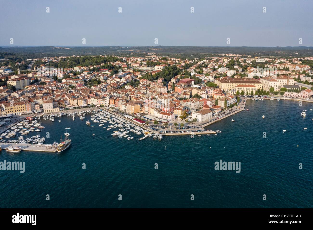 Croatie, Istrie, Rovinj, vue aérienne du port de la ville côtière située à l'extrémité ouest de la péninsule d'Istrie Banque D'Images