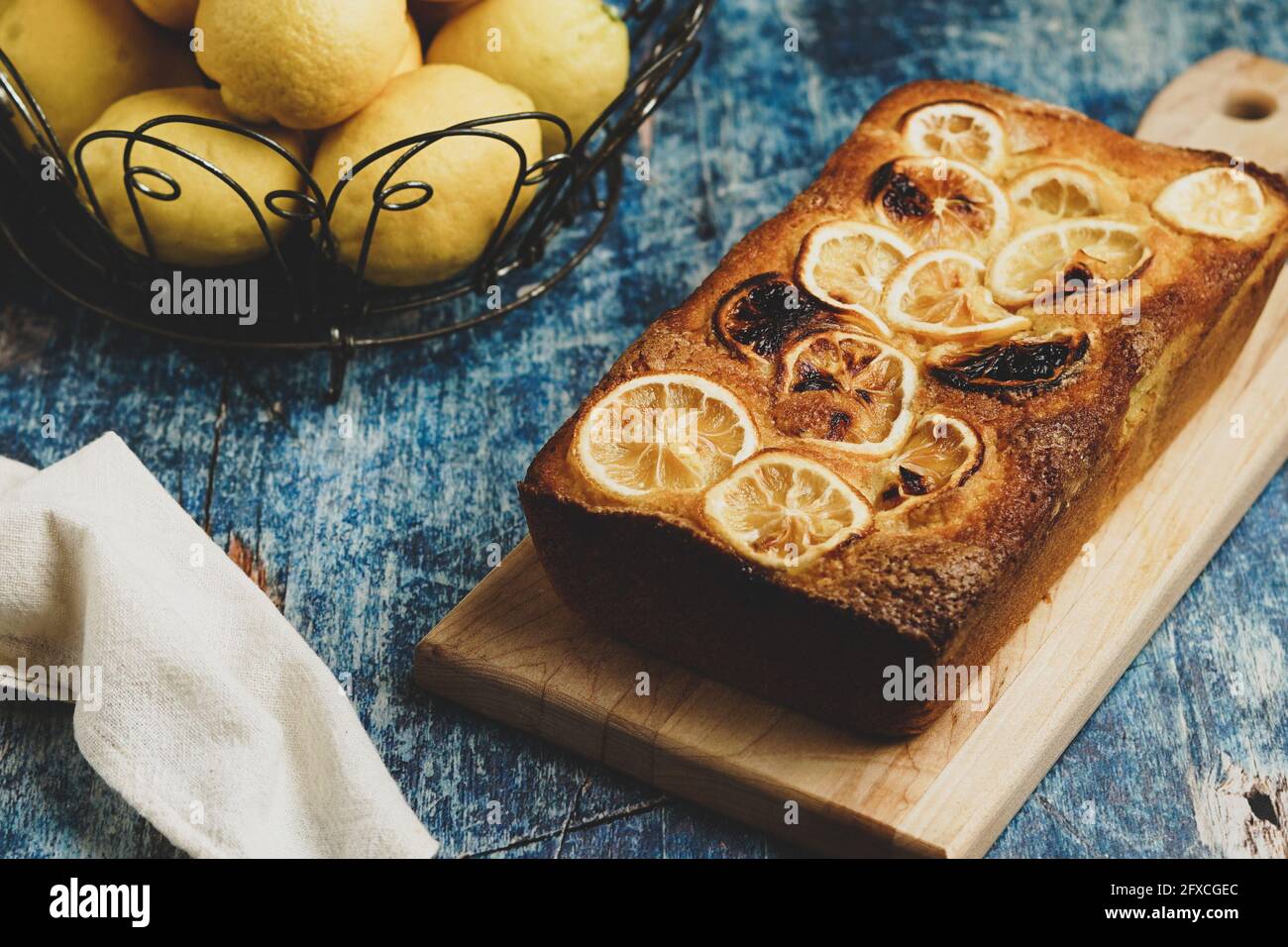 Gateau Au Citron Et Au Curcuma Photo Stock Alamy