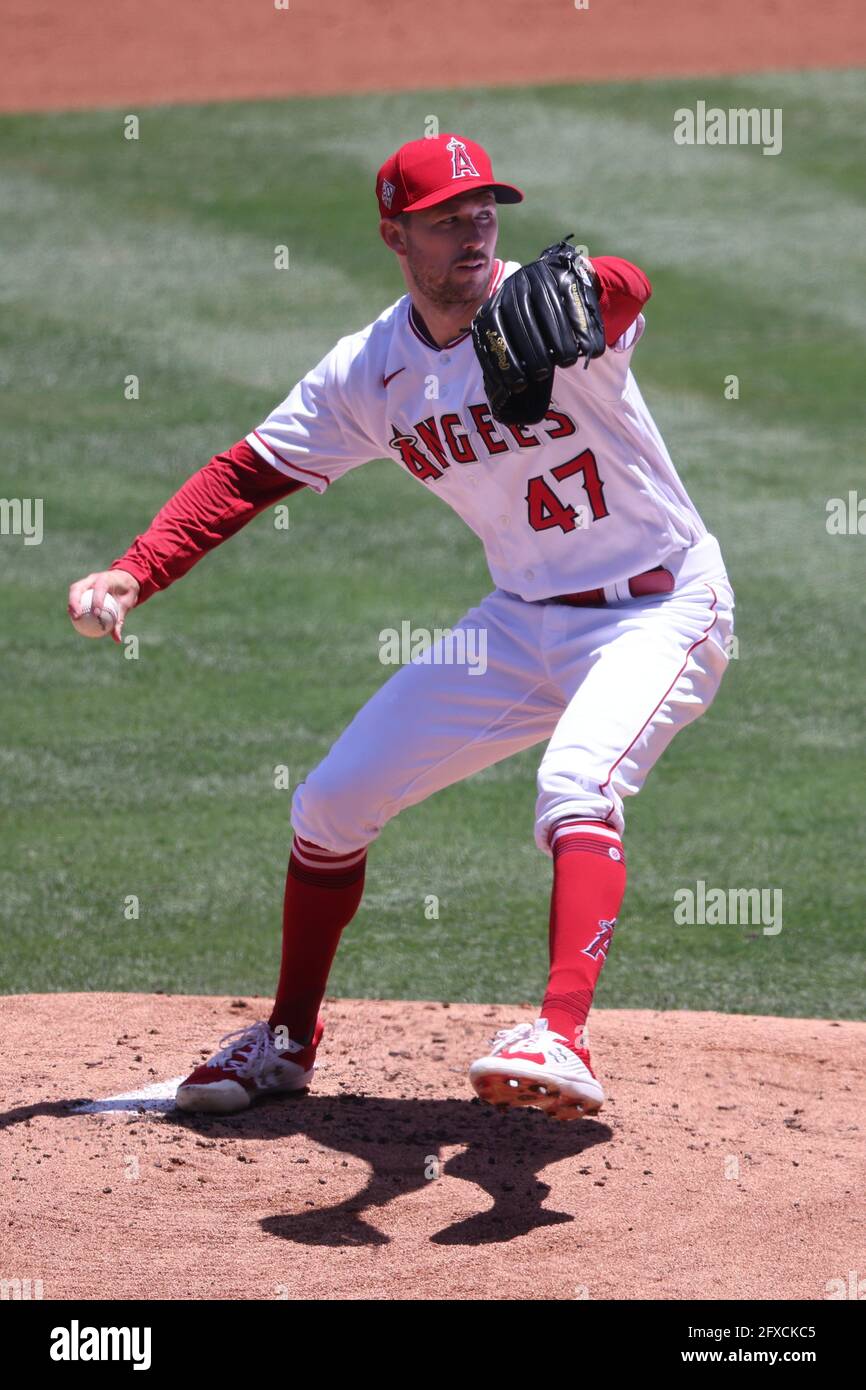 26 mai 2021 : le lanceur de départ des Anges de Los Angeles Griffin Canning (47) fait le départ des Anges pendant le match entre les Texas Rangers et les Anges de Los Angeles d'Anaheim à Angel Stadium à Anaheim, CA, (photo de Peter Joneleit, Cal Sport Media) Banque D'Images