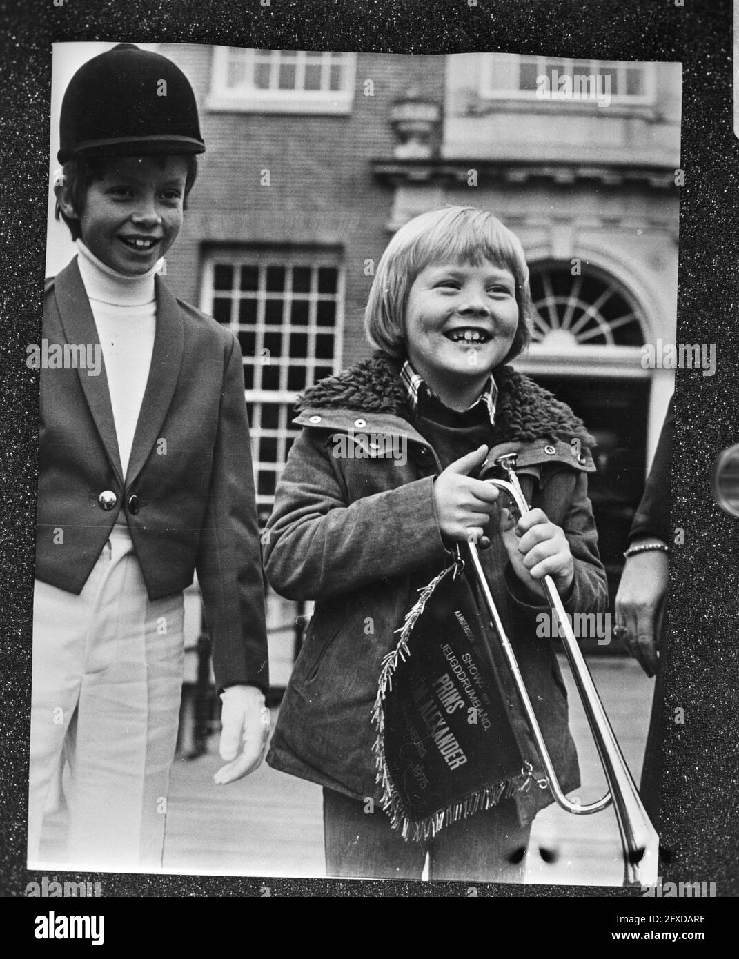 Prince Willem-Alexander avec trompette, 26 avril 1975, instruments de musique, princes, trompettes, Pays-Bas, Agence de presse du XXe siècle photo, nouvelles à retenir, documentaire, photographie historique 1945-1990, histoires visuelles, L'histoire humaine du XXe siècle, immortaliser des moments dans le temps Banque D'Images