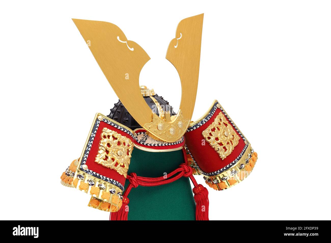 Kabuto. Casque de samouraï traditionnel japonais isolé sur fond blanc Banque D'Images