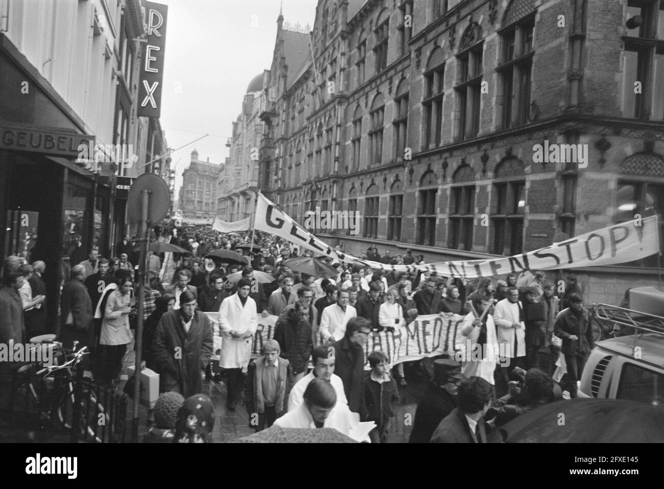 Les étudiants manifestent contre Numerus fixus, 6 novembre 1968, ÉTUDIANTS, démonstrations, Pays-Bas, Agence de presse du XXe siècle photo, nouvelles à retenir, documentaire, photographie historique 1945-1990, histoires visuelles, L'histoire humaine du XXe siècle, immortaliser des moments dans le temps Banque D'Images