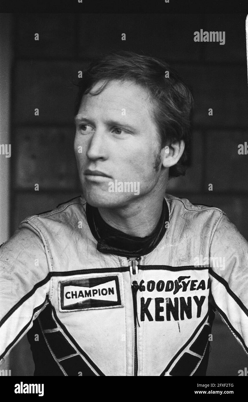 Formation TT Assen ; Kenny Roberts, 22 juin 1978, conducteurs de moto, Courses de moto, portraits, pays-Bas, agence de presse du XXe siècle photo, news to remember, documentaire, photographie historique 1945-1990, histoires visuelles, L'histoire humaine du XXe siècle, immortaliser des moments dans le temps Banque D'Images