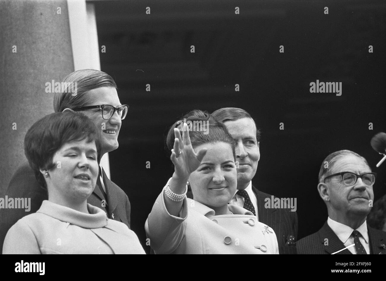 Queen Juliana 58 ans, défilé sur Paleis Soestdijk, famille royale sur plate-forme, 1er mai 1967, defiles, Royal Days, maison royale, pays-Bas, agence de presse du XXe siècle photo, news to remember, documentaire, photographie historique 1945-1990, histoires visuelles, L'histoire humaine du XXe siècle, immortaliser des moments dans le temps Banque D'Images