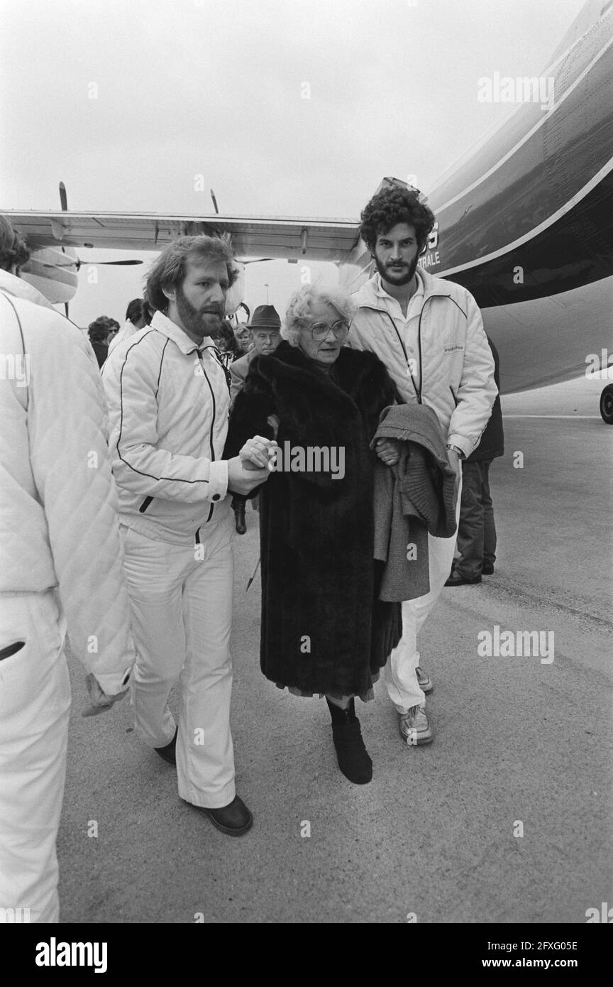 Aujourd'hui, le premier avion avec des blessures de sports d'hiver est arrivé à Schiphol, le premier vol en plâtre, le 31 décembre 1980, vols en plâtre, les pays-Bas, agence de presse du xxe siècle photo, nouvelles à retenir, documentaire, photographie historique 1945-1990, histoires visuelles, L'histoire humaine du XXe siècle, immortaliser des moments dans le temps Banque D'Images