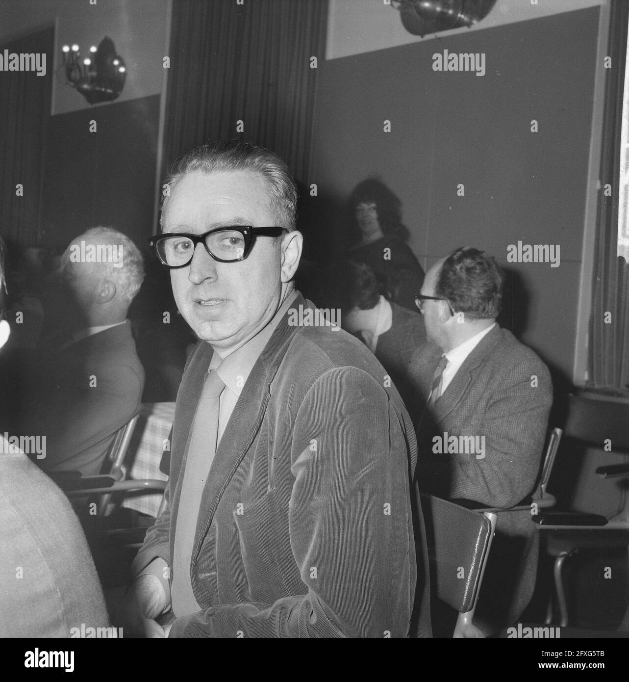 Association des Arts littéraires à Krasnapolsky sur l'expulsion de membre Marja (chef), 3 avril 1962, LITTÉRAIRE, membres, Associations, pays-Bas, Agence de presse du XXe siècle photo, nouvelles à retenir, documentaire, photographie historique 1945-1990, histoires visuelles, L'histoire humaine du XXe siècle, immortaliser des moments dans le temps Banque D'Images