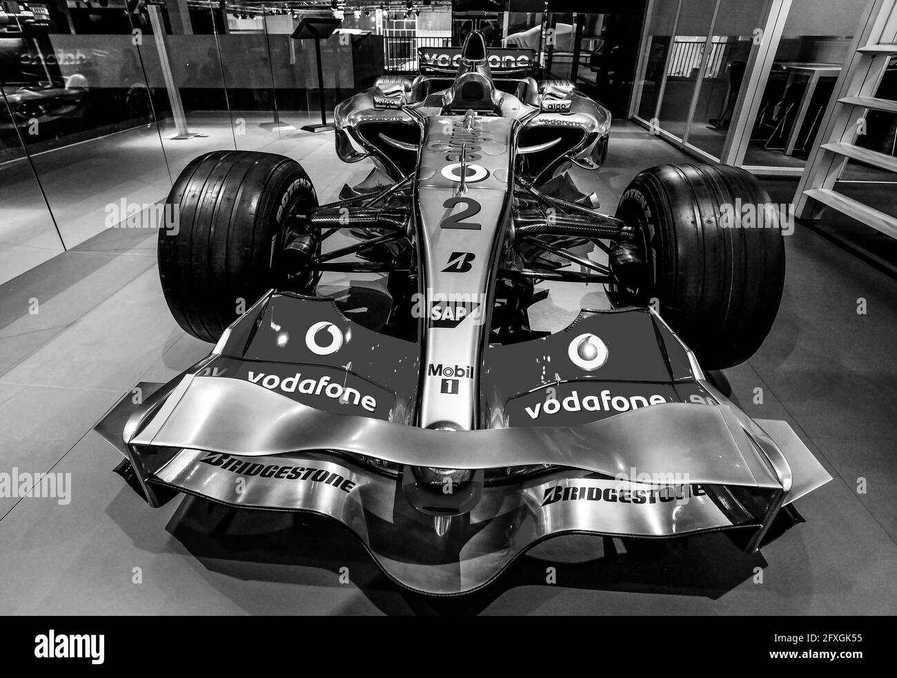 JOHANNESBURG, AFRIQUE DU SUD - 06 janvier 2021: Johannesburg, Afrique du Sud - octobre 06 2011: McLaren Formula One Racing car exposé Banque D'Images
