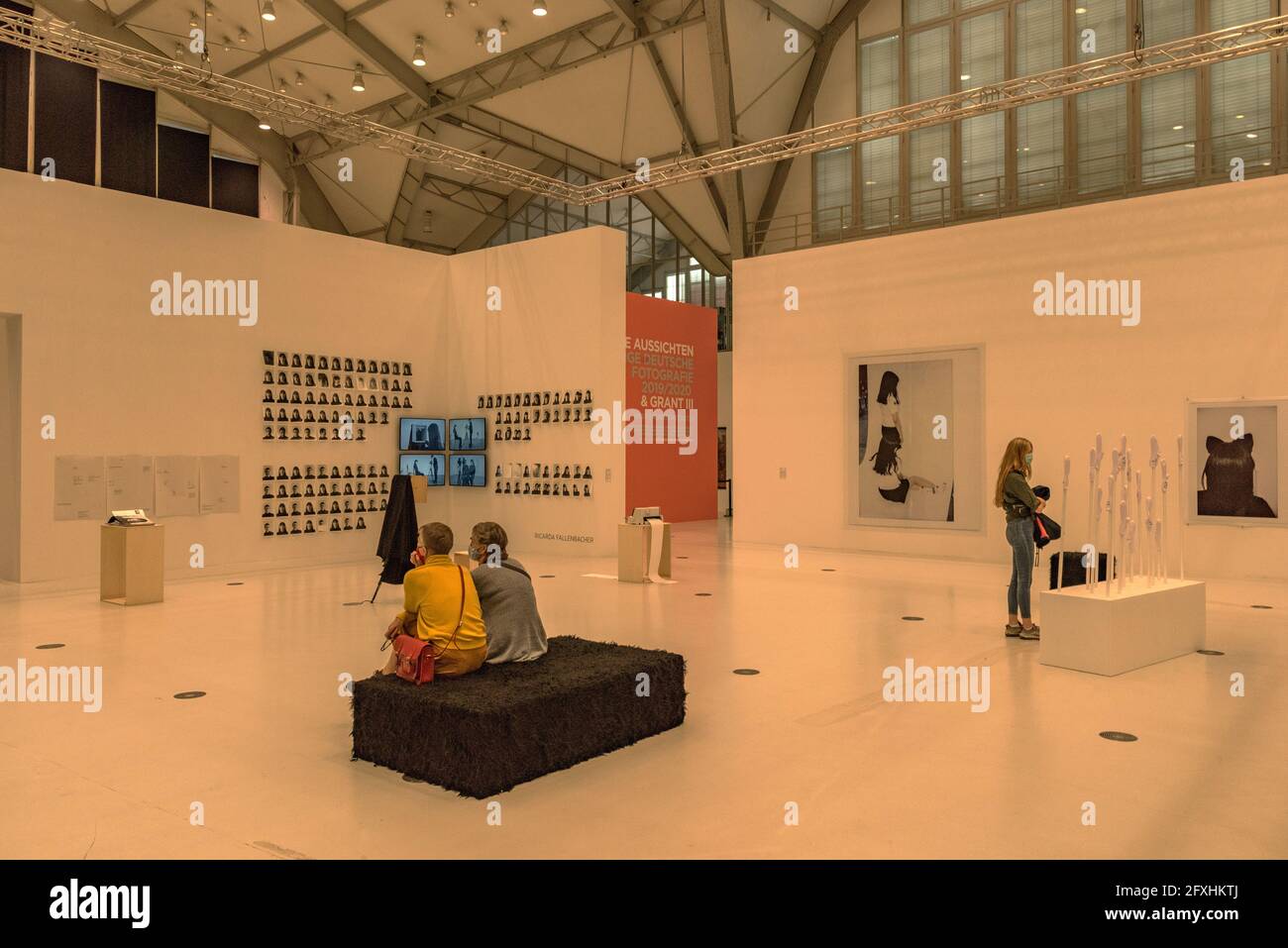 Exposition d'art contemporain et de photographie dans le Deichtorhallen, Hambourg, Allemagne Banque D'Images