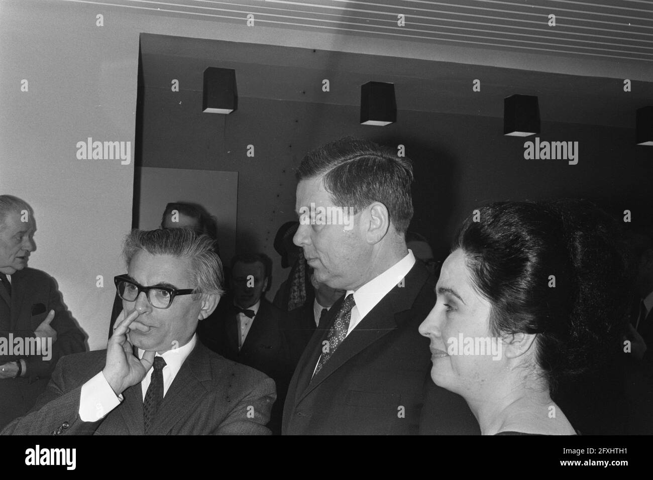 Alderman W. Polak, de Finance Amsterdam, inaugure la nouvelle succursale de Giro. Numéros 1.2 Polak gauche, Stofkoper droit, numéro 3a Stofkoper, numéro 4a Polak, mars 11, 1970, pays-Bas, Agence de presse du XXe siècle photo, nouvelles à retenir, documentaire, photographie historique 1945-1990, histoires visuelles, L'histoire humaine du XXe siècle, immortaliser des moments dans le temps Banque D'Images