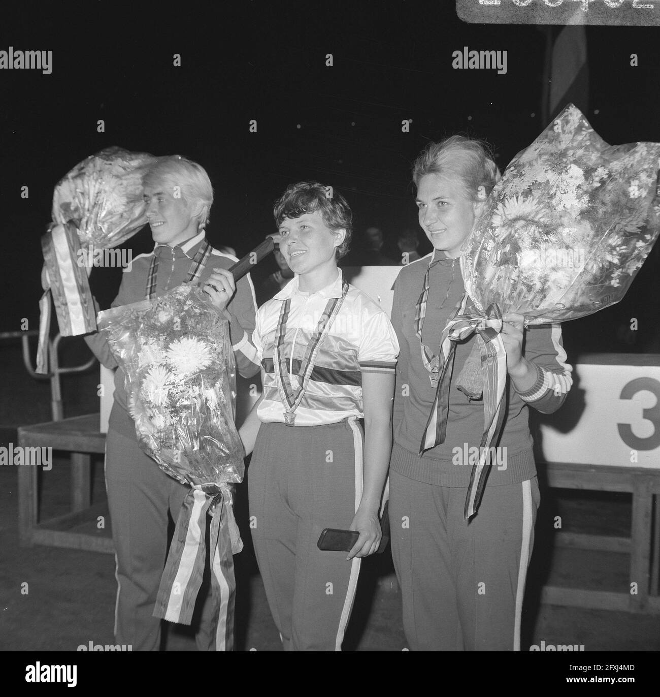World Cup Cycling, sprint final dames. Numéros 1,2 et 3 femmes sprint sur podium, 26 août 1967, SPRINS, WIELRENNEN, Finales, stages, pays-Bas, agence de presse du XXe siècle photo, news to remember, documentaire, photographie historique 1945-1990, histoires visuelles, L'histoire humaine du XXe siècle, immortaliser des moments dans le temps Banque D'Images