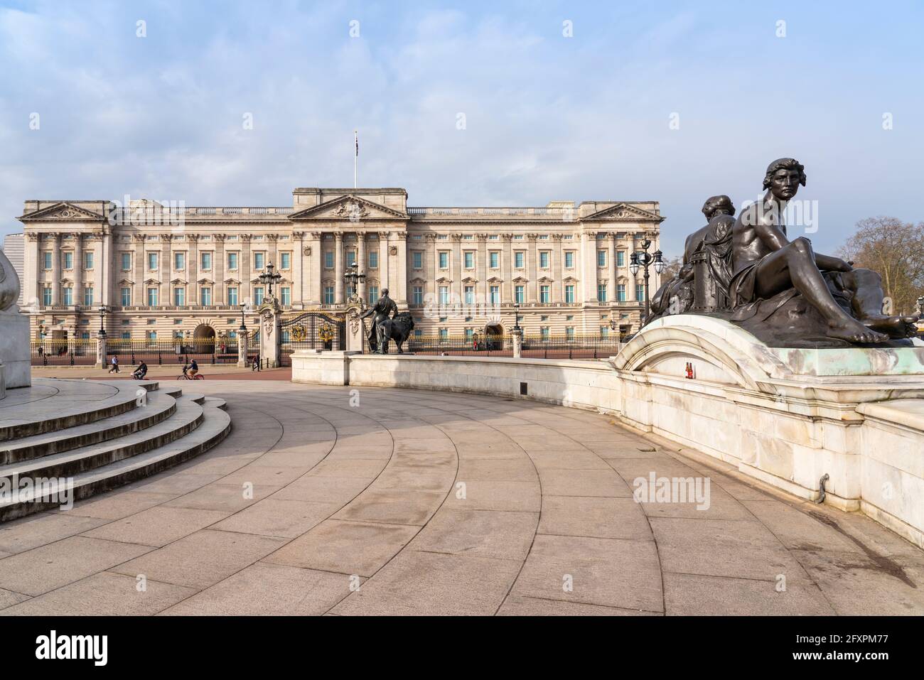 Buckingham Palace vu du Victoria Memorial, Londres, Angleterre, Royaume-Uni, Europe Banque D'Images