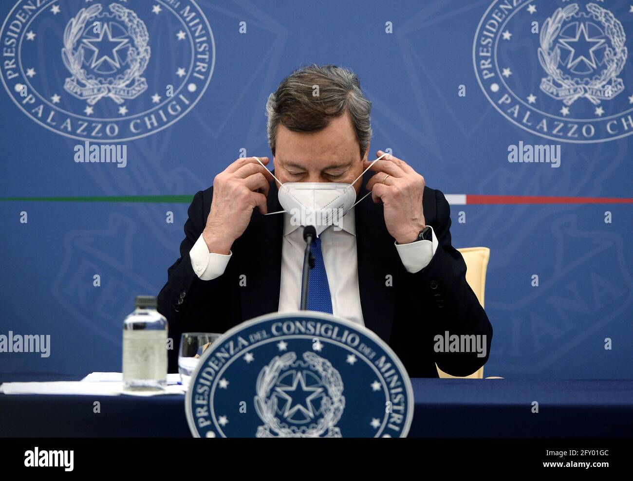 Italie, Rome, le 20 mai 2021 : le Premier ministre italien Mario Draghi en conférence de presse sur la « séance sur les entreprises, le travail et les professions » Banque D'Images