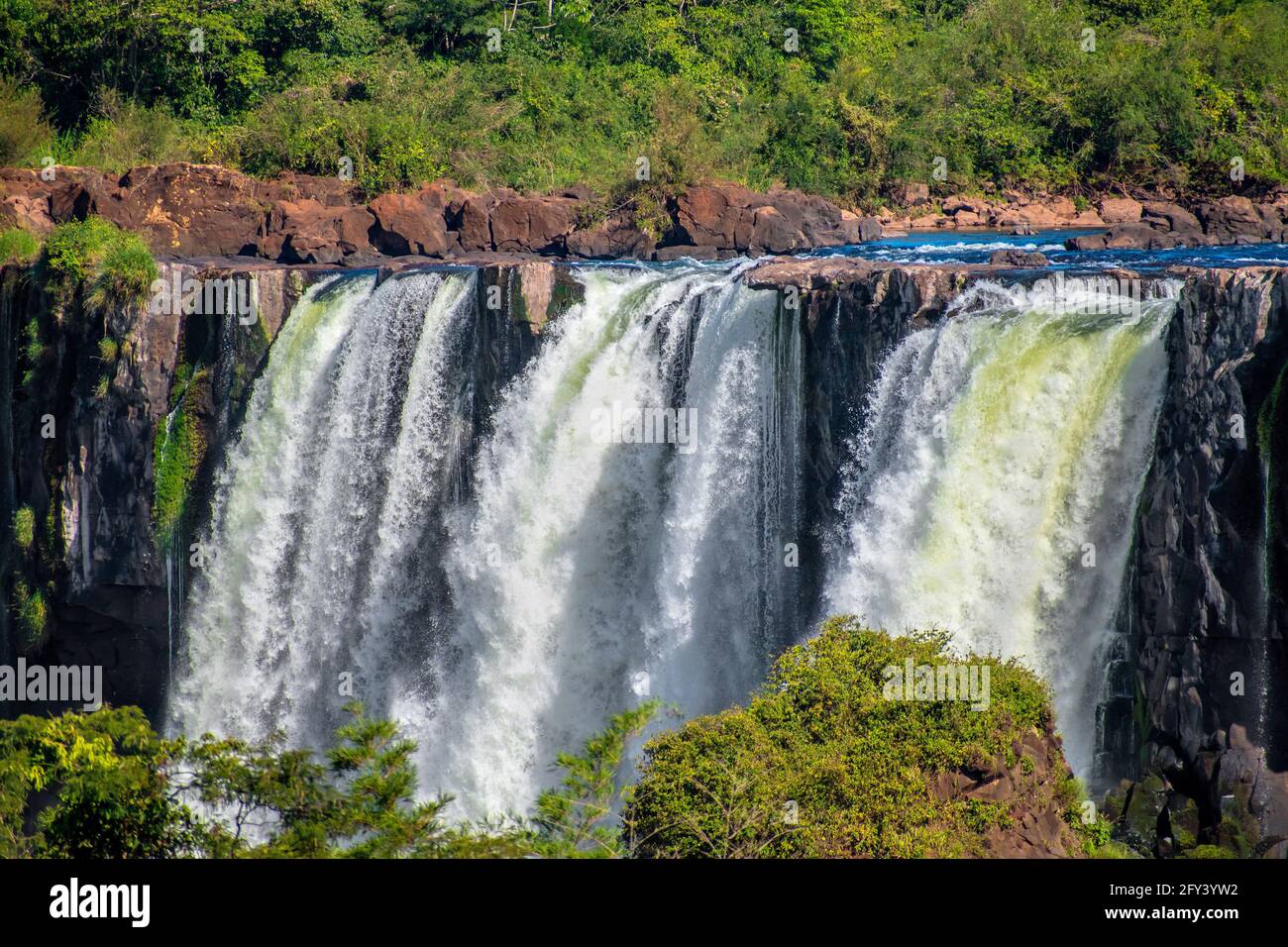 Circuit supérieur, chutes d'Iguazú, Misiones, Argentine. Banque D'Images