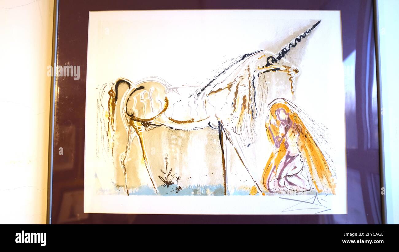 Russie. Vyborg. 04.04.2021 reproduction de l'artiste Salvador Dali suspendu au mur Banque D'Images