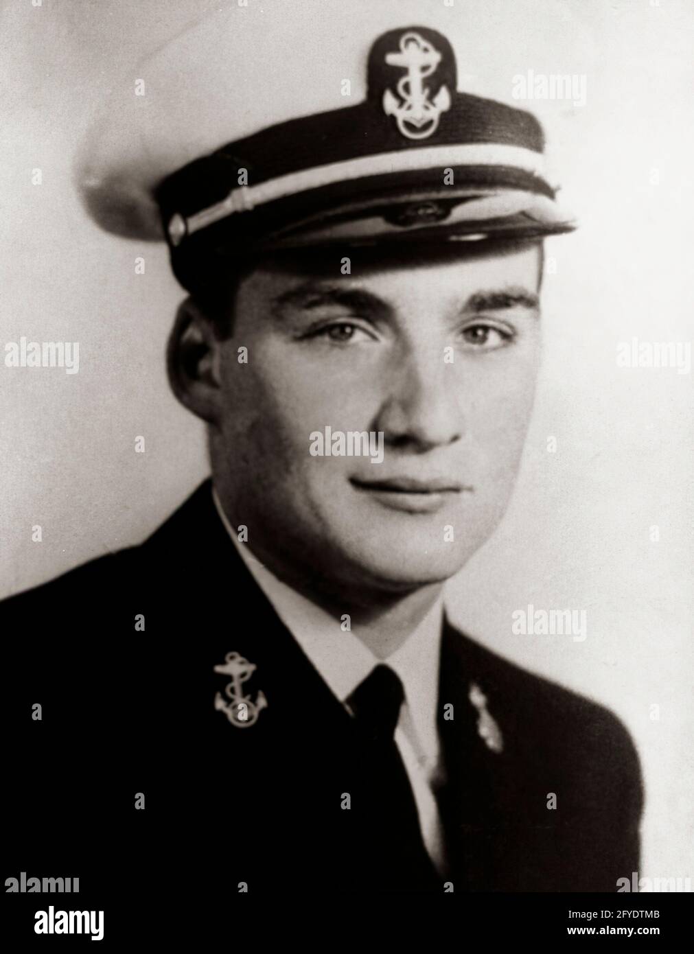 Pierre Salinger, Attaché de presse de la Maison Blanche, a fait pendant son séjour dans la Marine des États-Unis de 1943 à 1946. Salinger était lieutenant (grade junior) pendant la Seconde Guerre mondiale Photo prise du portrait original le 25 janvier 1961. [ Banque D'Images