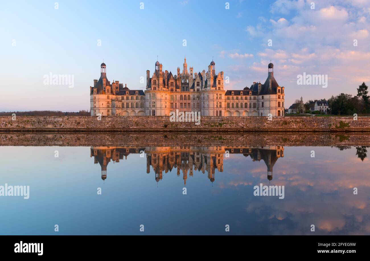 FRANCE. LOIR-ET-CHER(41) LE CHÂTEAU DE CHAMBORD, EMBLÈME DE LA RENAISSANCE FRANÇAISE À TRAVERS LE MONDE, EST UN SITE CLASSÉ AU PATRIMOINE MONDIAL DE L'UNESCO. JOYAU DE L'ARCHITECTURE Banque D'Images