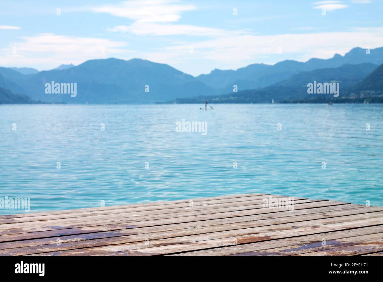 Vue sur le lac Attersee à Salzkammergut. Destination touristique populaire. Autriche. Banque D'Images