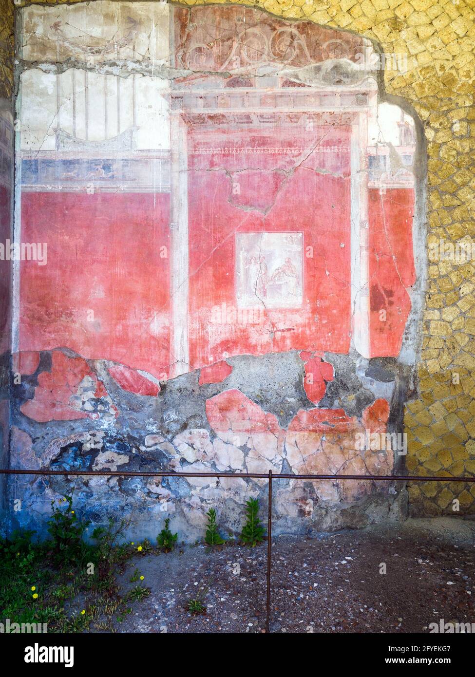 Fresque représentant une scène dionysienne - Maison du Grand Portail (Casa del Gran Portale) - ruines d'Herculanum, Italie Banque D'Images