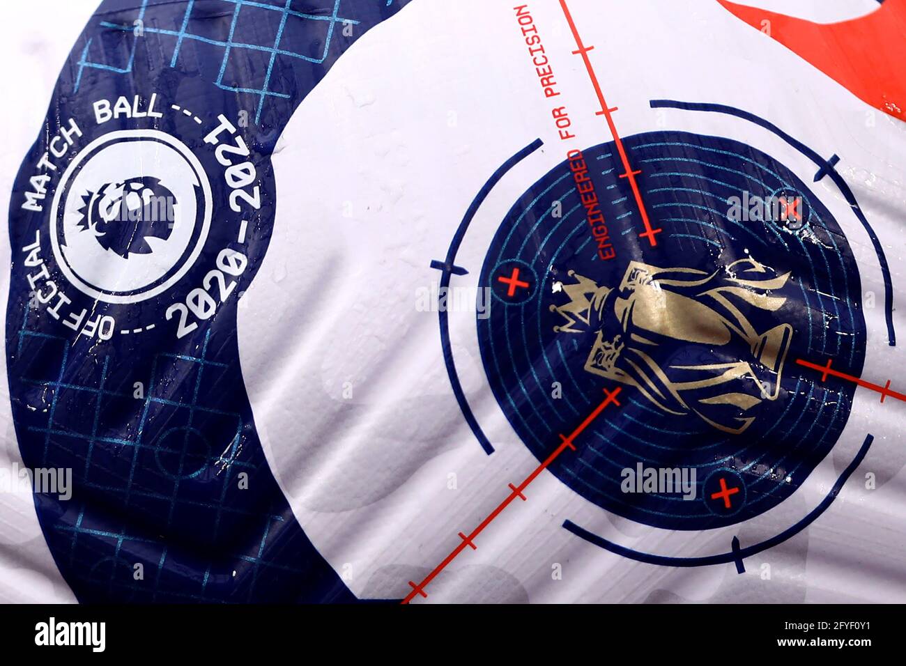 Détails officiels du ballon de match Nike Flight de la Premier League 2020/21 bleu et blanc - West Ham United v Southampton, Premier League, London Stadium, Londres, Royaume-Uni - 23 mai 2021 usage éditorial uniquement - des restrictions DataCo s'appliquent Banque D'Images