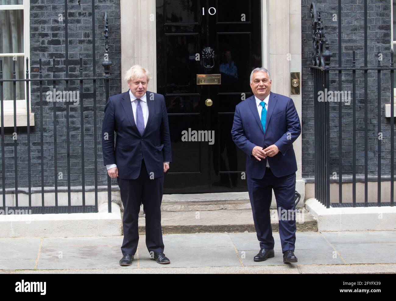 Londres, Royaume-Uni. 28 mai 2021. Viktor Orban, Premier ministre de Hongrie, arrive au numéro 10 pour une rencontre avec Boris Johnson. Orban est connu pour ses points de vue litigieux sur les questions de migration, de démocratisation et de LGBTQ. Crédit : Mark Thomas/Alay Live News Banque D'Images