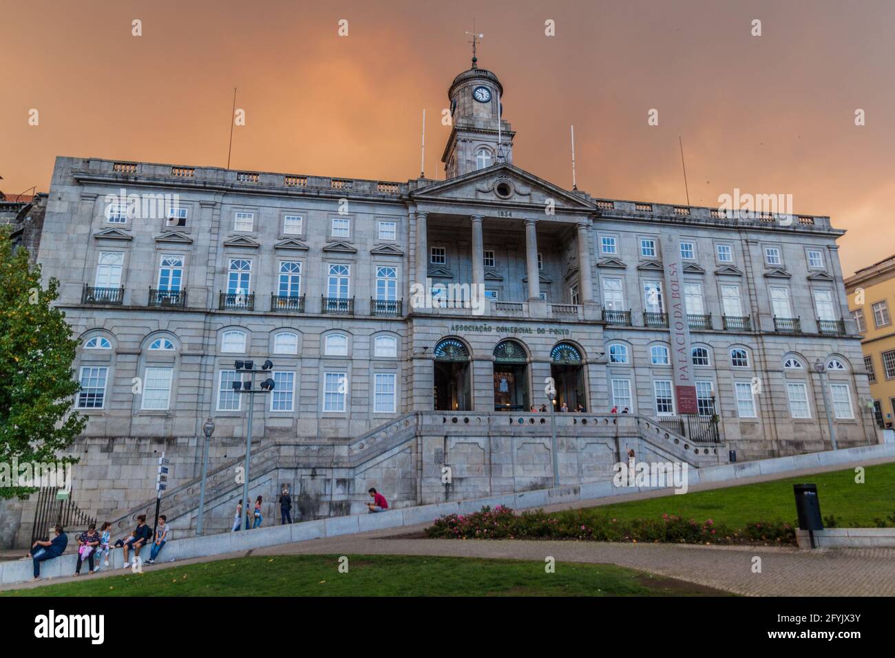 PORTO, PORTUGAL - 16 OCTOBRE 2017 : Palais de la Bourse Palacio da Bolsa à Porto, Portugal. Banque D'Images