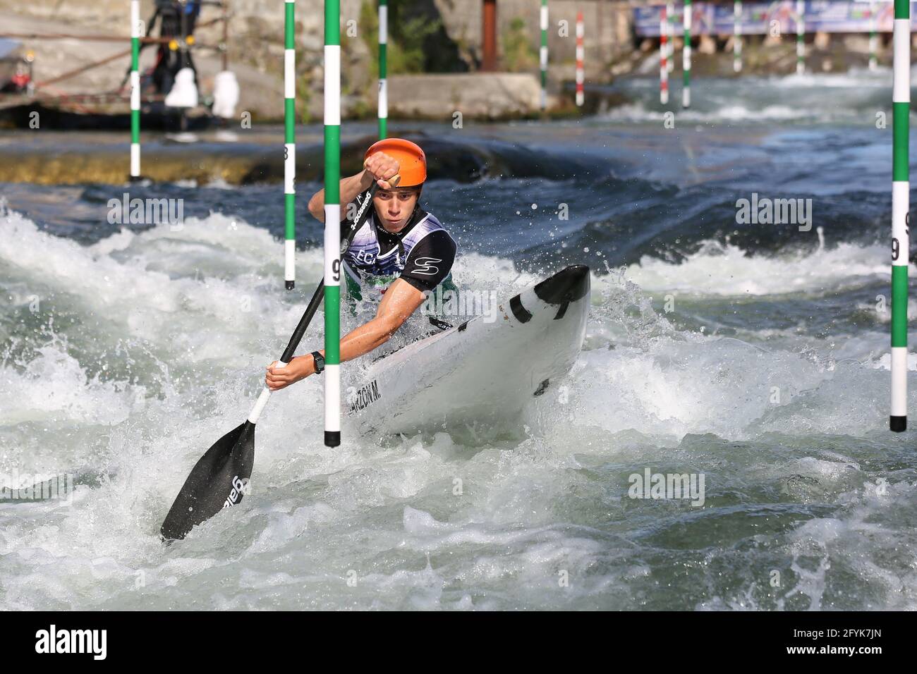 Forerunner BARZON d'Italie devant le canoë pour Femme (C1) Demi-finales lors des championnats d'Europe de l'ECA sur le Dora Baltea rivière le 9 mai 2021 i Banque D'Images