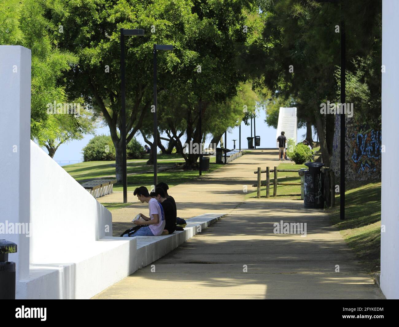 Lisbonne, Lisbonne Portugal. 28 mai 2021. (INT) visite guidée du Monument au Christ Roi de Lisbonne. 28 mai 2021, Lisbonne, Portugal : visite touristique du Christ Roi de Lisbonne, considéré comme l'un des endroits touristiques du Portugal. Une autre route qui prend en moyenne 1 heure pour atteindre le monument, est la marche, avec de beaux paysages, profiter de la rivière Tejo et de la vue de Lisbonne. Crédit: Edson de Souza/TheNews crédit: Edson de Souza/TheNEWS2/ZUMA Wire/Alamy Live News Banque D'Images