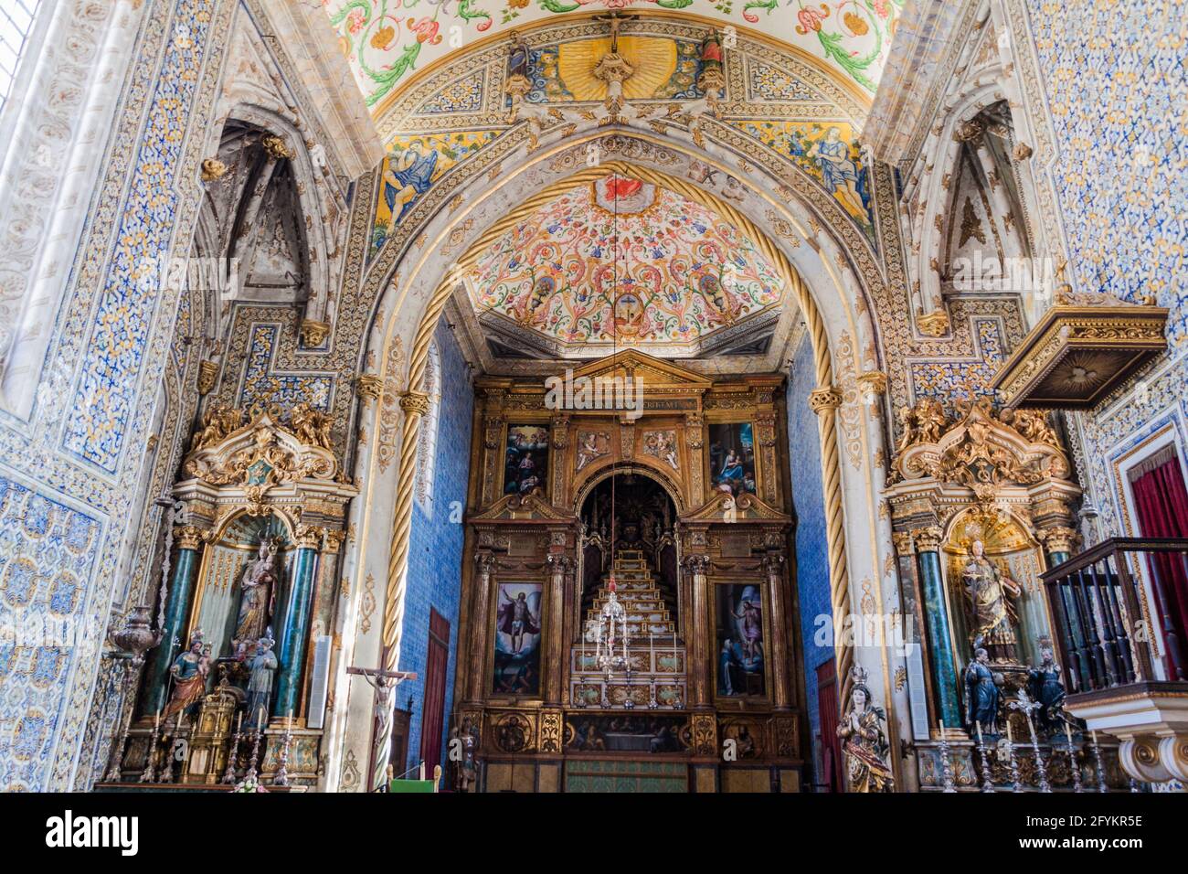 COIMBRA, PORTUGAL - 13 OCTOBRE 2017 : Chapelle de Sao Miguel Saint Michael de l'Université de Coimbra, Portugal Banque D'Images
