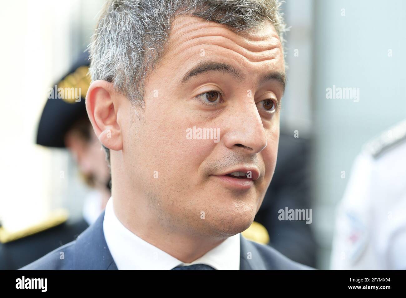 Marseille, France. 24 mai 2021. Gerald Darmanin (Ministre français de l'intérieur) répond aux questions des journalistes lors de sa visite au commissariat de police du 14ème arrondissement de Marseille. Gerald Darmanin annoncera une augmentation du nombre de policiers et des investissements dans un nouveau poste de police pour améliorer les conditions de travail de la police. Crédit : SOPA Images Limited/Alamy Live News Banque D'Images