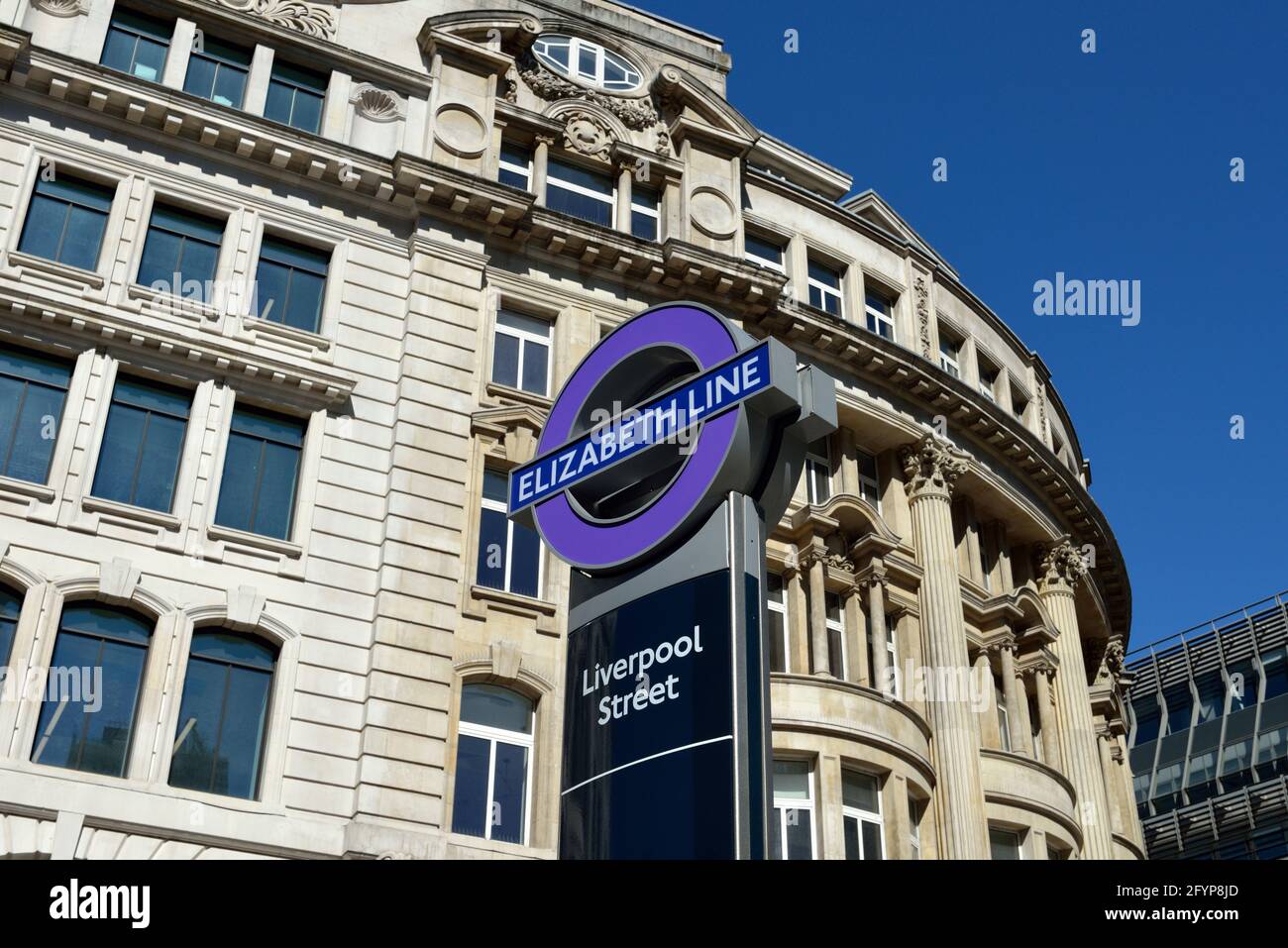 Elizabeth Line Sign, Liverpool Street, Londres, Royaume-Uni Banque D'Images