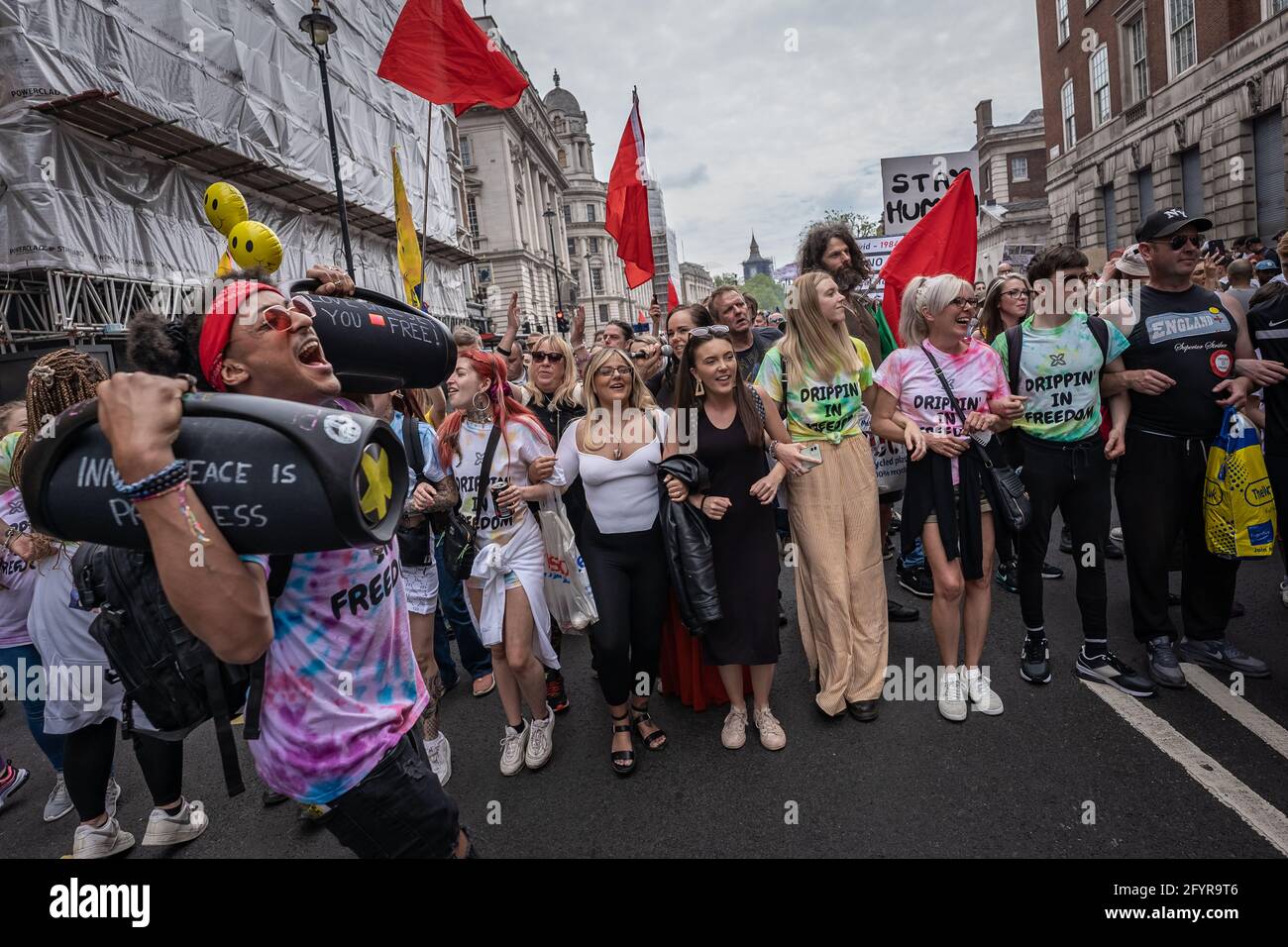 Londres, Royaume-Uni. 29 mai 2021. Tuez la protestation contre le projet de loi : des milliers de manifestants issus de diverses organisations militantes défilent jusqu'à Westminster pour manifester contre un projet de loi de police qui pourrait voir l'introduction d'un projet de loi sur le crime imposant de sévères restrictions au droit de manifester. Credit: Guy Corbishley/Alamy Live News Banque D'Images