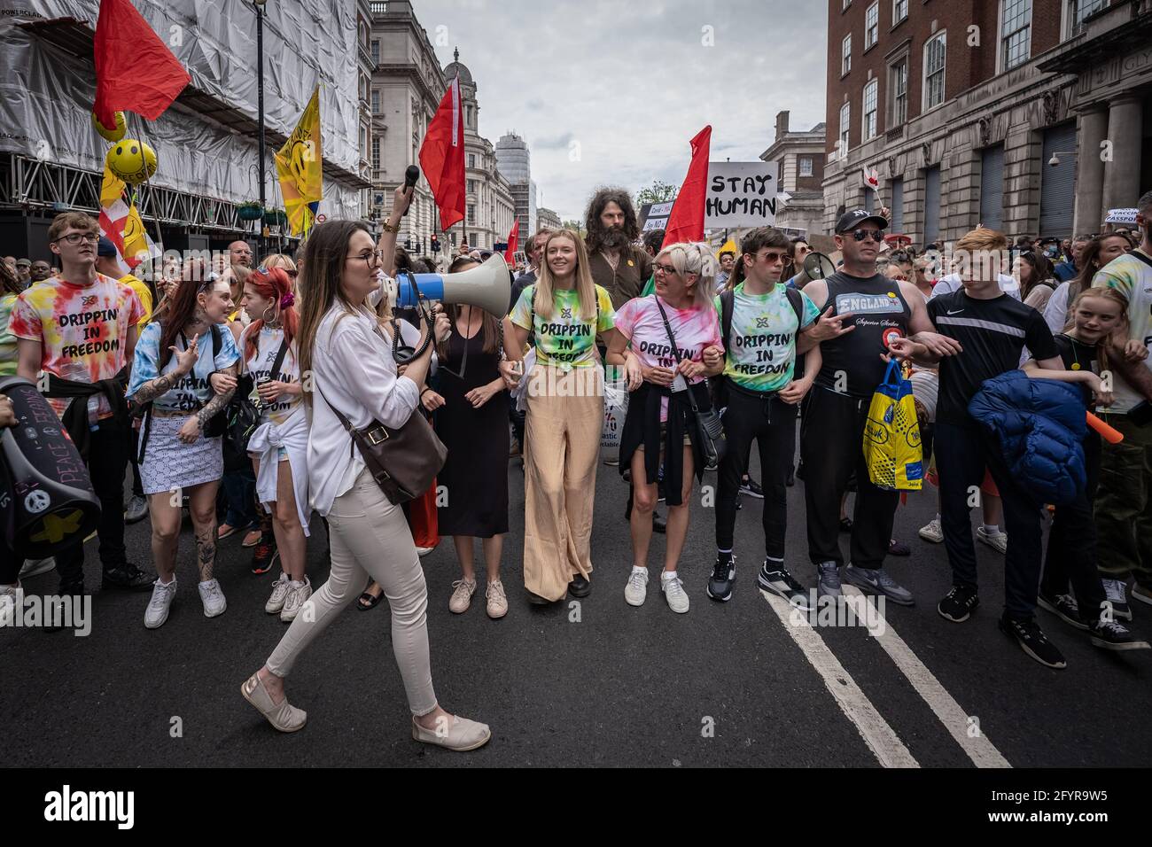Londres, Royaume-Uni. 29 mai 2021. Tuez la protestation contre le projet de loi : des milliers de manifestants issus de diverses organisations militantes défilent jusqu'à Westminster pour manifester contre un projet de loi de police qui pourrait voir l'introduction d'un projet de loi sur le crime imposant de sévères restrictions au droit de manifester. Credit: Guy Corbishley/Alamy Live News Banque D'Images