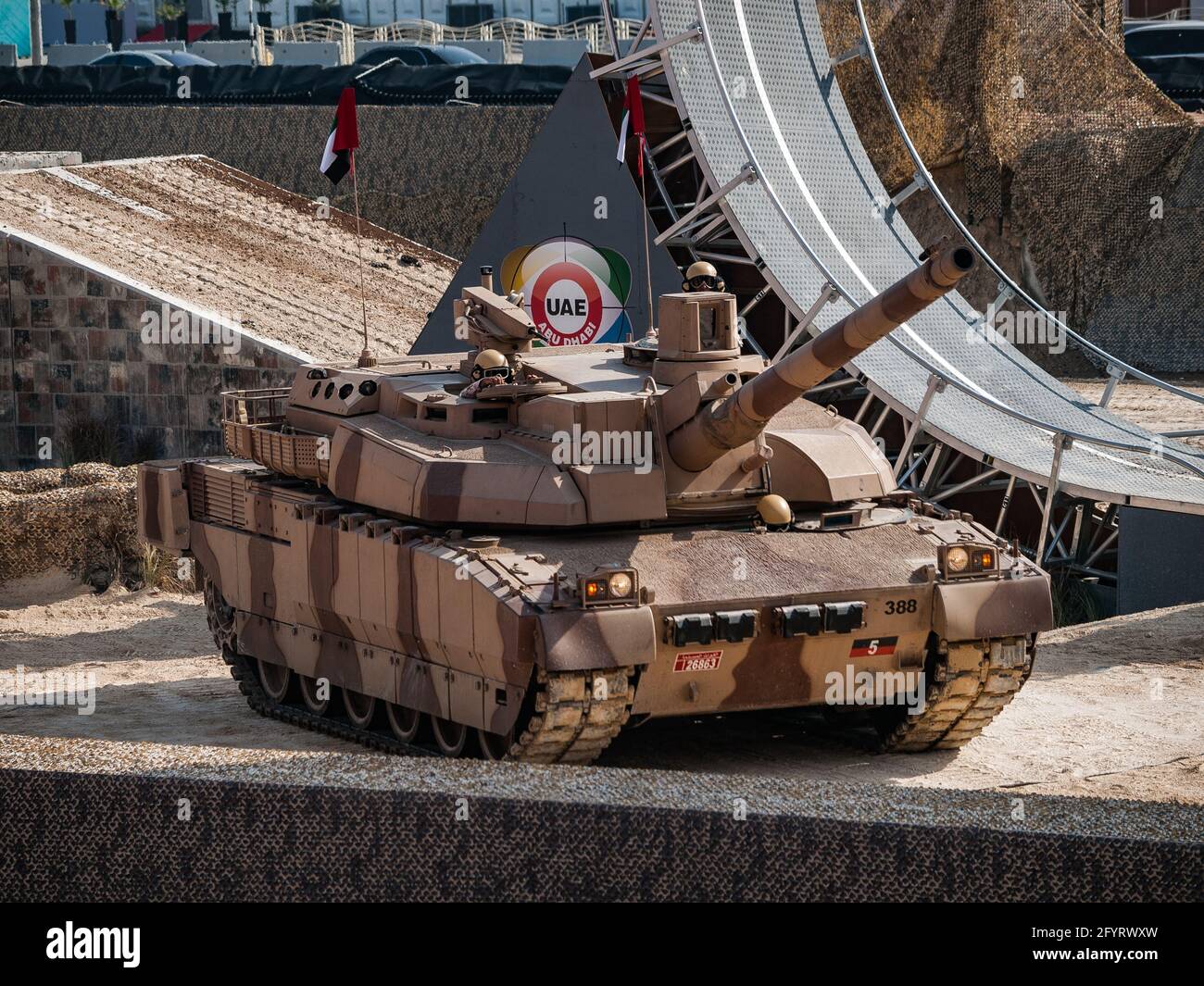 Abu Dhabi, Émirats Arabes Unis - 2013 février 2013 : Forces armées des Émirats arabes Unis Leclerc MBT (main Battle Tank) à l'exposition militaire IDEX Banque D'Images