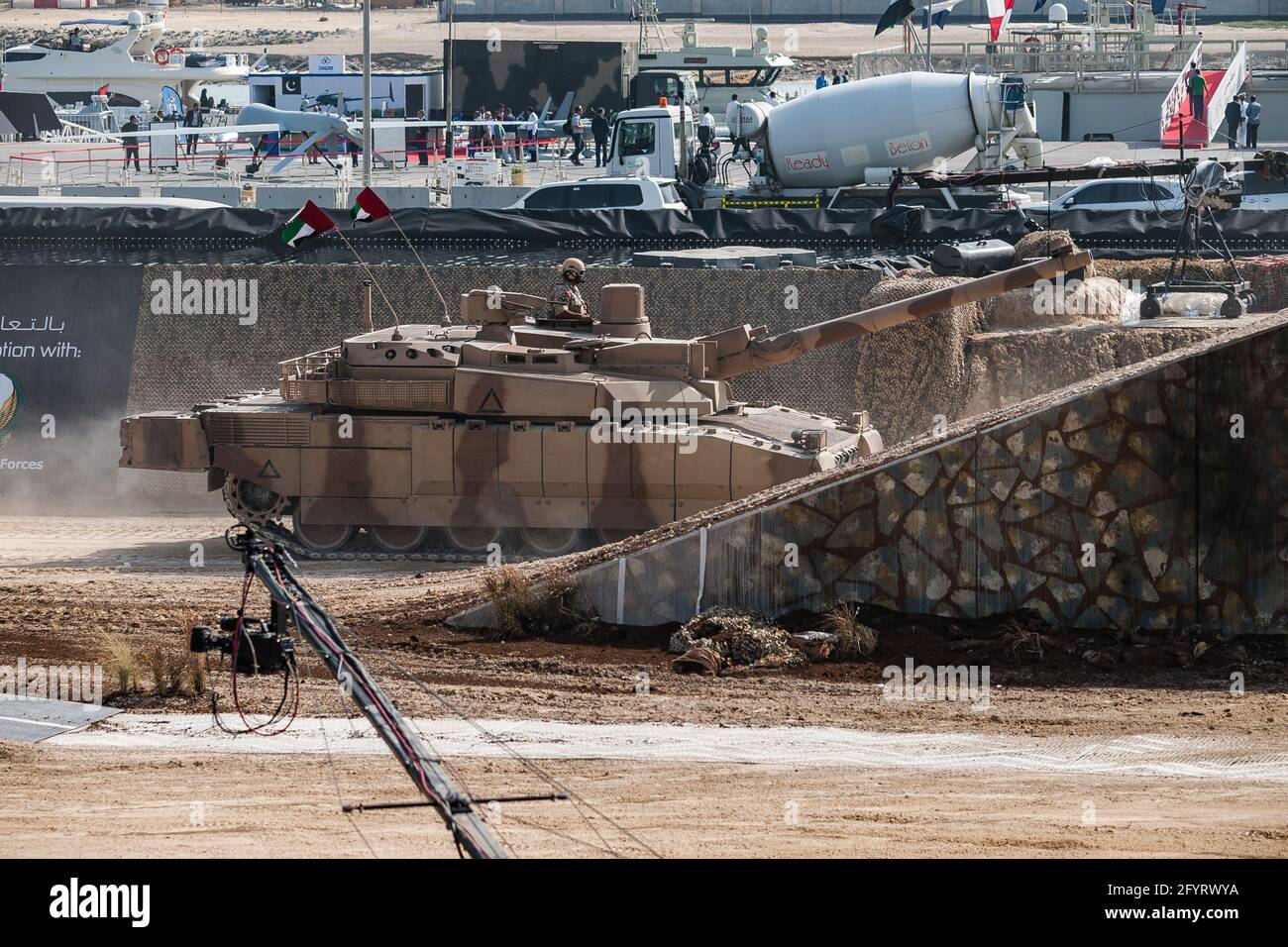Abu Dhabi, Émirats Arabes Unis - 2013 février 2013 : Forces armées des Émirats arabes Unis Leclerc MBT (main Battle Tank) à l'exposition militaire IDEX Banque D'Images