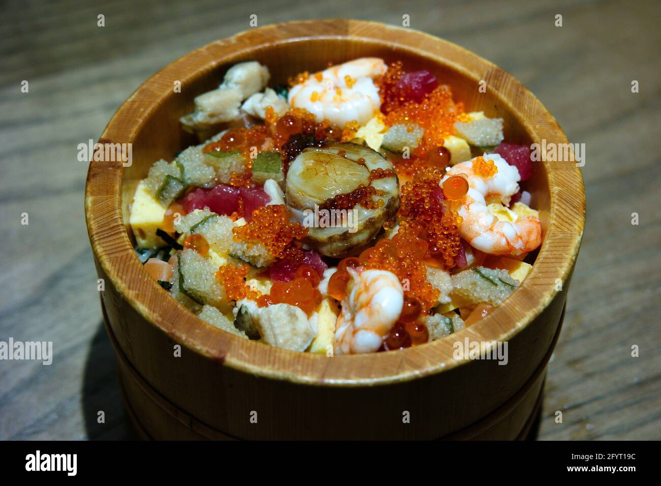 Chirashizushi, type moins traditionnel de sushi japonais Banque D'Images