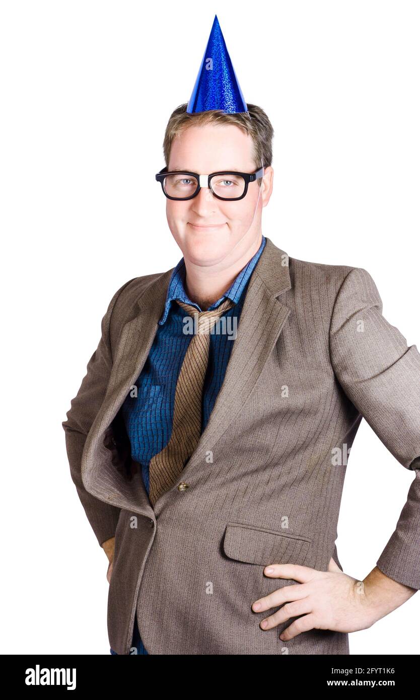 Patron D Humour Dans L Esprit D Anniversaire Wearing Party Hat Au Milieu De Travail Grand Anniversaire Garcon Photo Stock Alamy Patron D Humour Dans L Esprit D Anniversaire Wearing Party Hat Au Milieu De Travail Grand Anniversaire Garcon Photo Stock Alamy