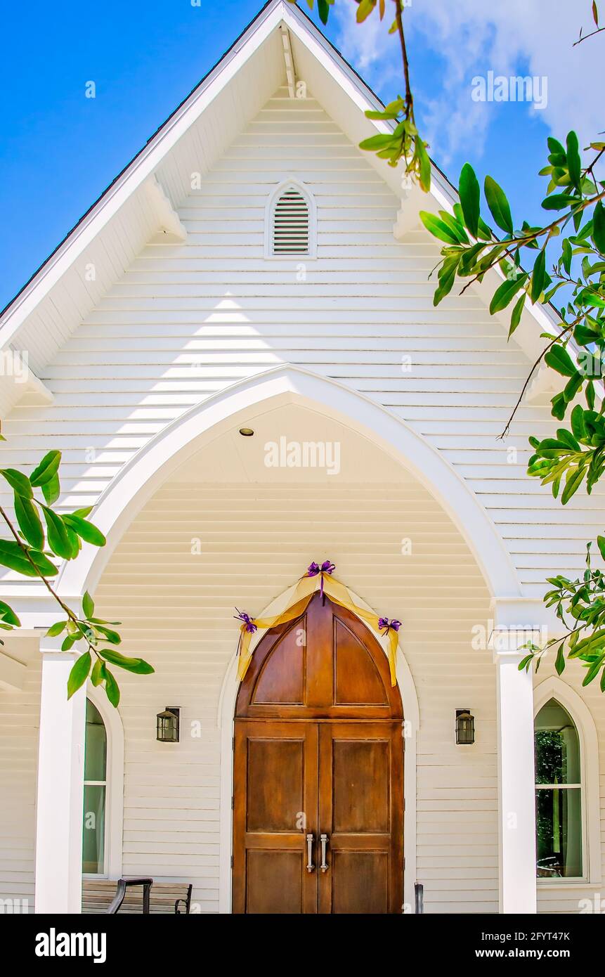 L’église épiscopale Saint-Paul est photographiée, le 27 mai 2021, à Magnolia Springs, Alabama. L'église a été construite en 1902. Banque D'Images